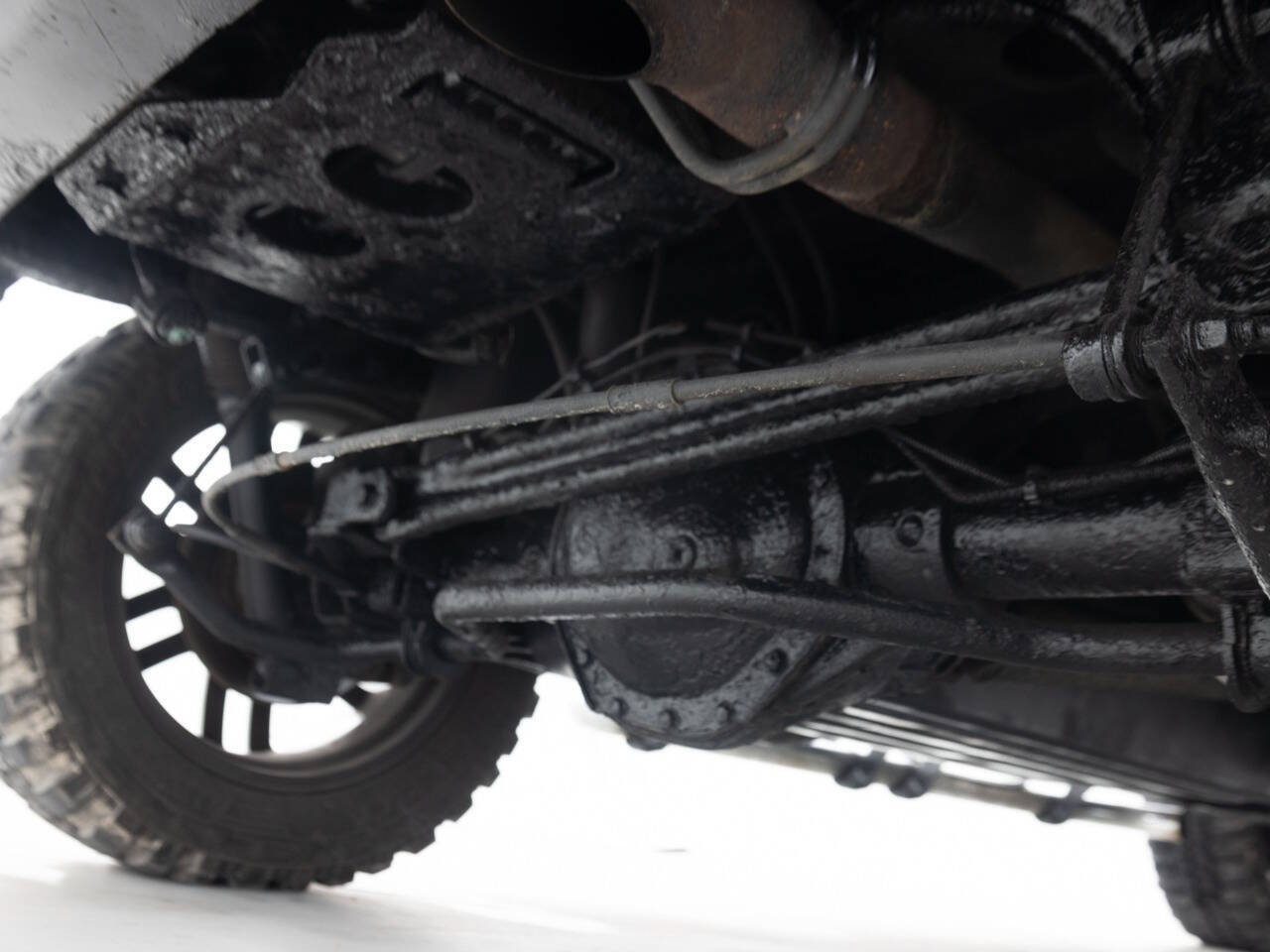 Used 2003 HUMMER H2 w/ Preferred Equipment Group AWD/4WD image 23