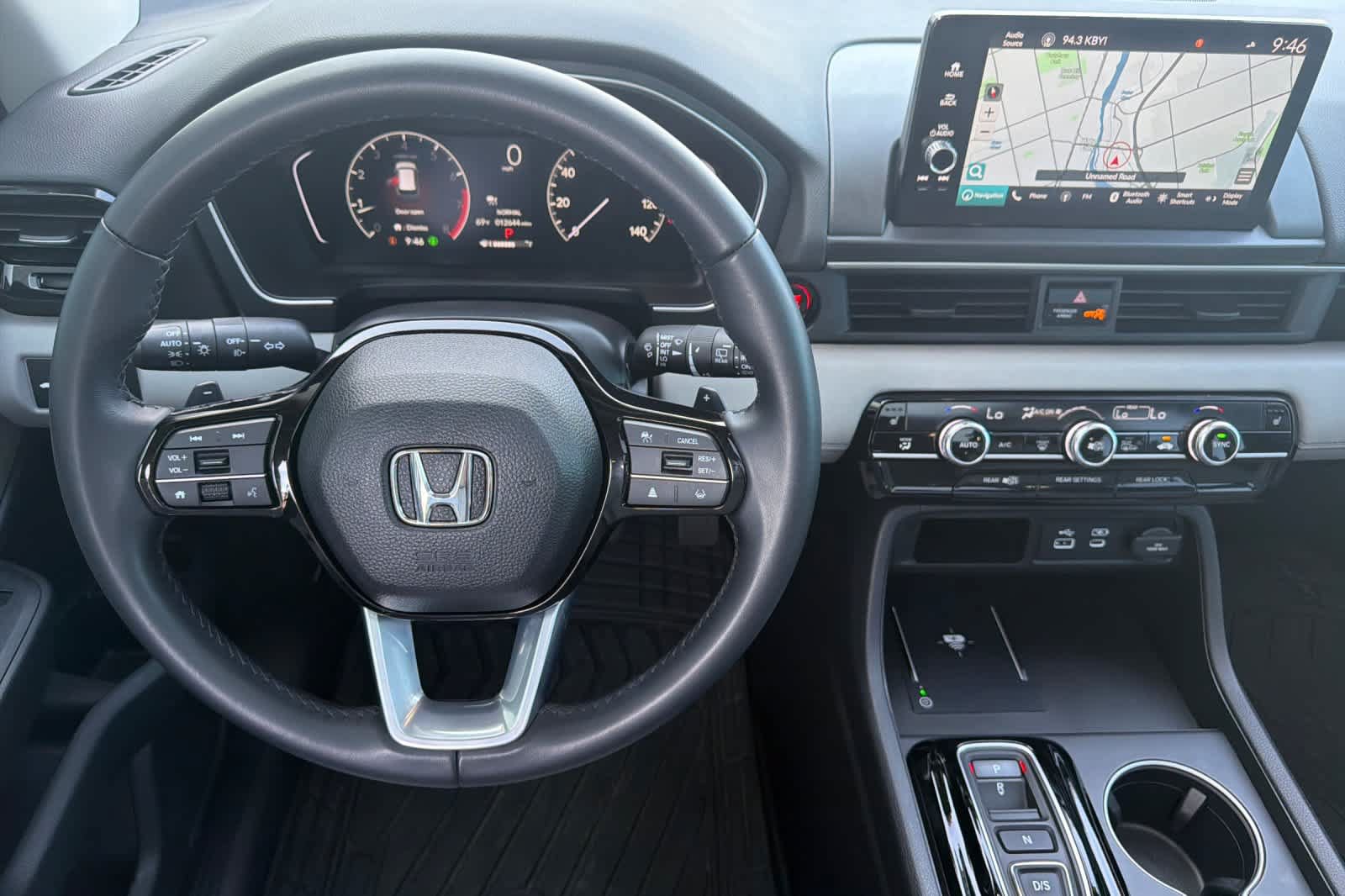 Used 2025 Honda Pilot Touring image 14