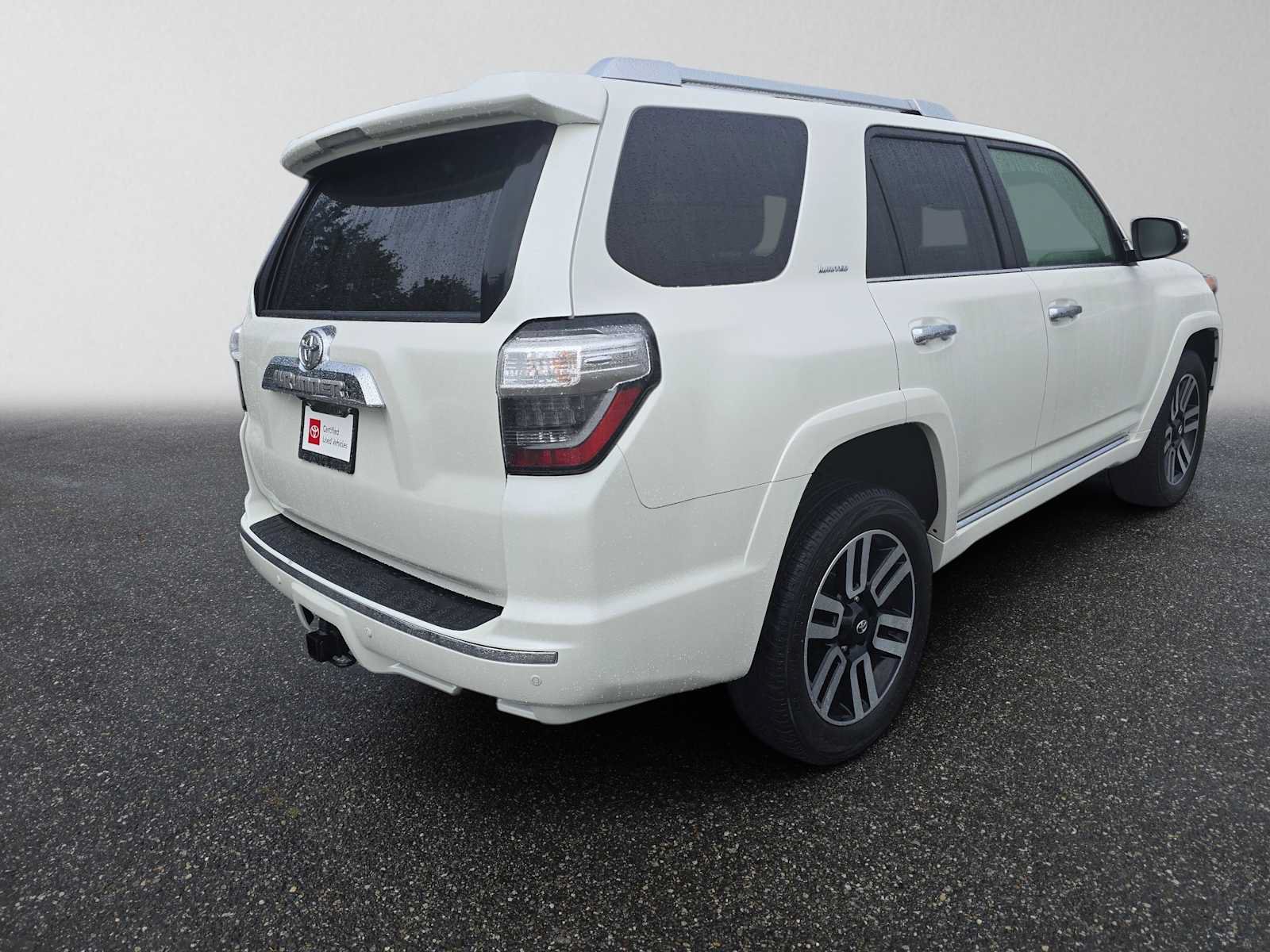 Certified 2022 Toyota 4Runner Limited AWD/4WD image 3