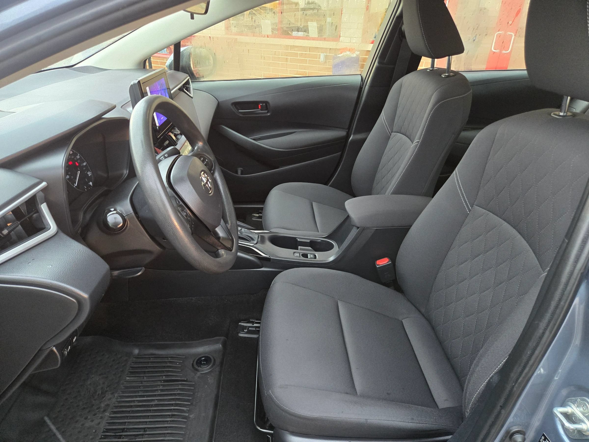 Used 2023 Toyota Corolla LE FWD image 10