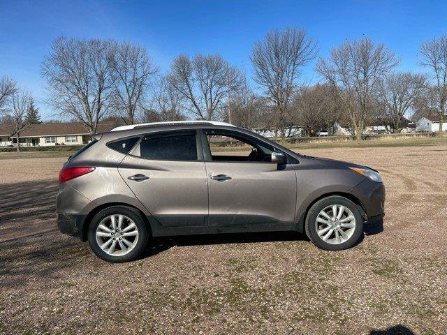 Used 2012 Hyundai Tucson Limited image 7