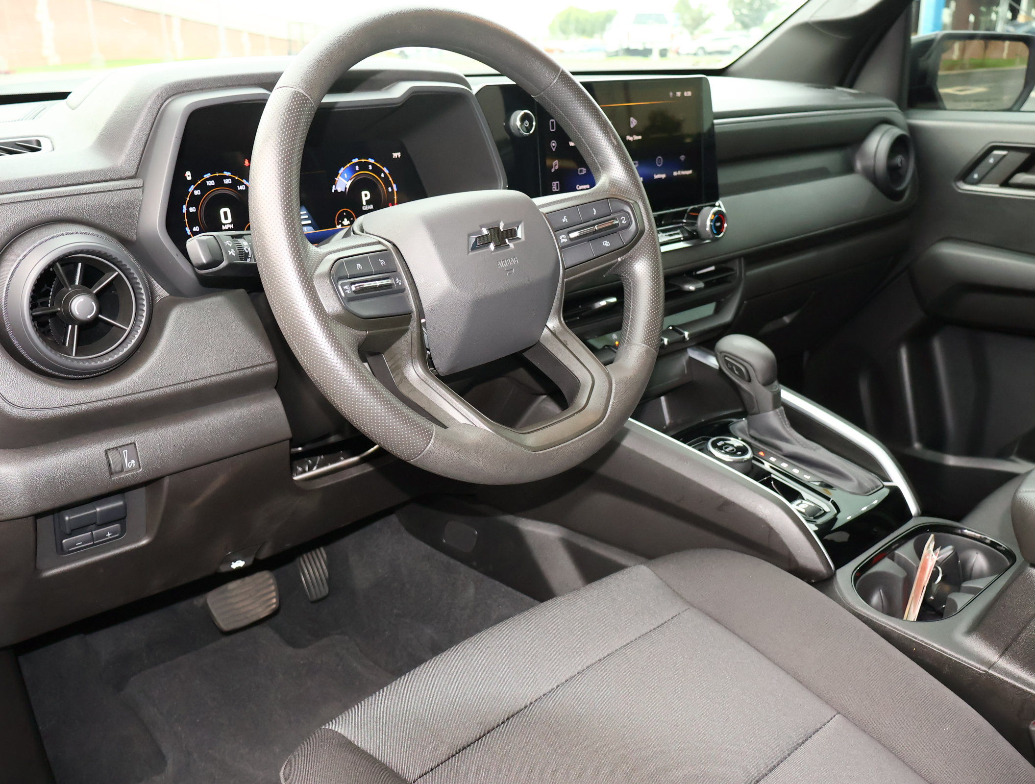Certified 2024 Chevrolet Colorado Trail Boss w/ Technology Package AWD/4WD image 3