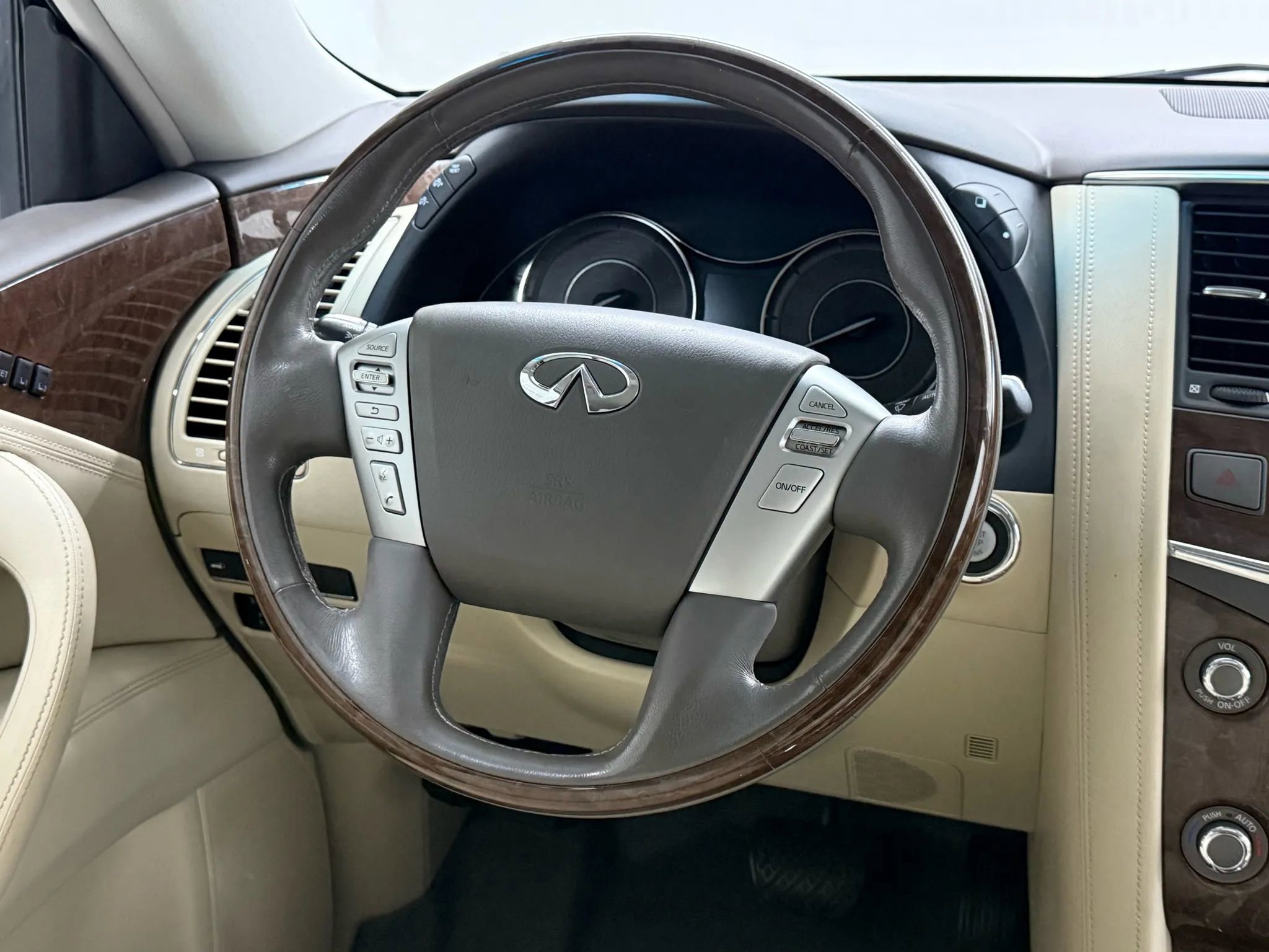 Used 2017 INFINITI QX80 2WD image 30