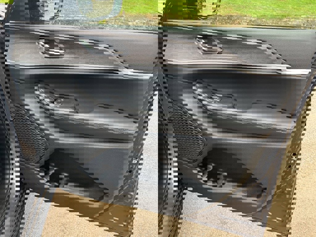 New 2025 Jeep Grand Cherokee Limited image 10