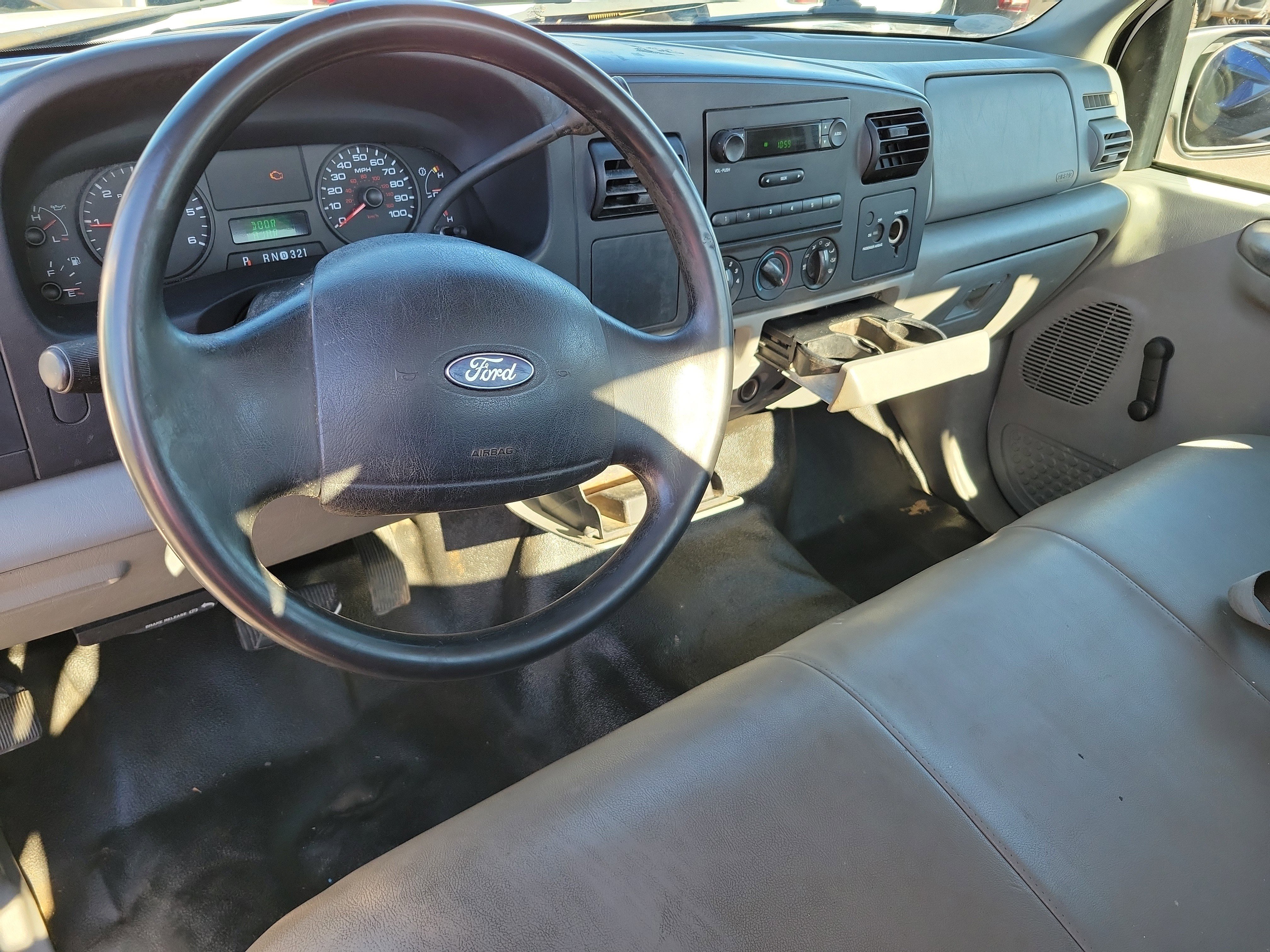 Used 2006 Ford F250 XL image 2