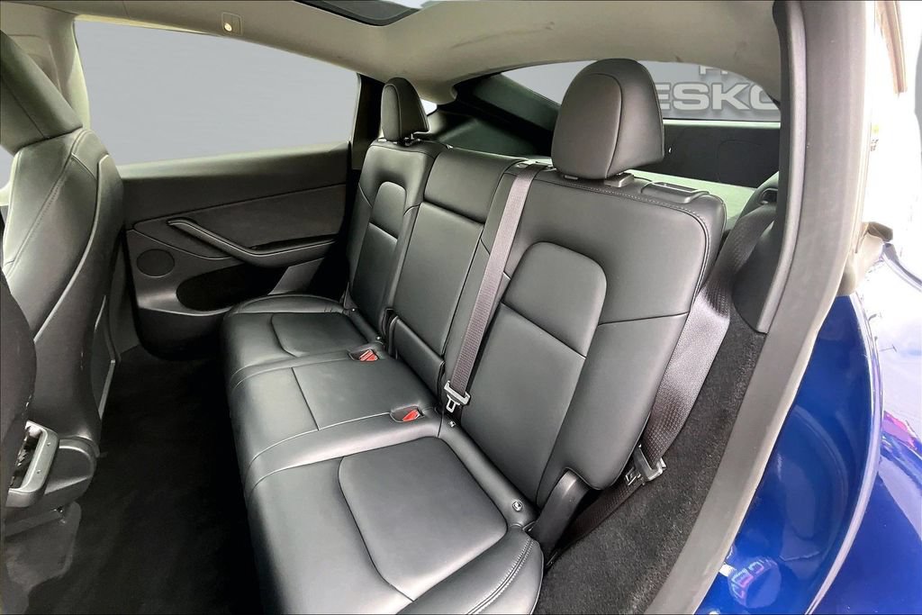 Used 2023 Tesla Model Y Long Range AWD/4WD image 25