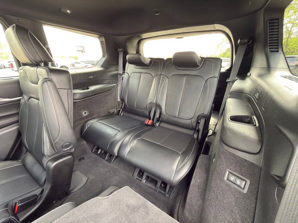 Used 2021 Jeep Grand Cherokee L Overland w/ Advanced Protech Group III AWD/4WD image 16