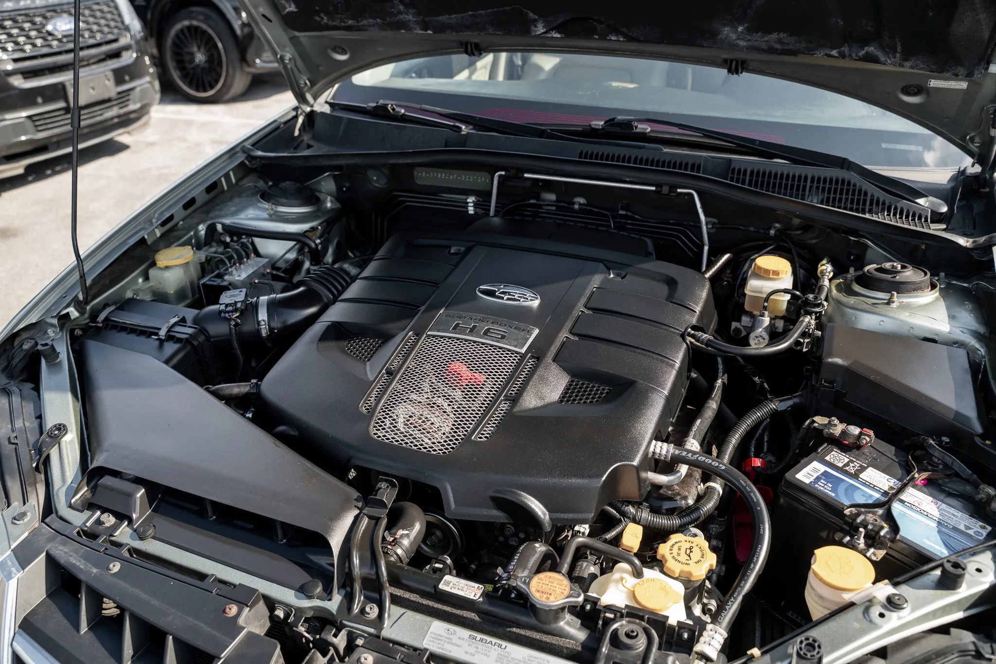 Used 2009 Subaru Outback 3.0R Limited image 25