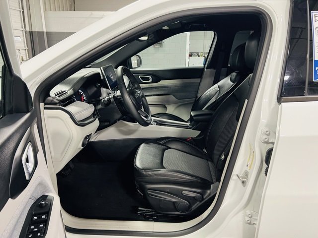 Used 2024 Jeep Compass Latitude image 20