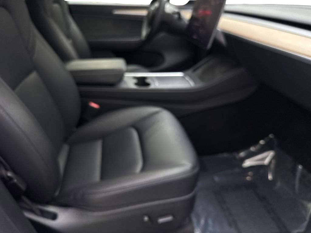 Used 2024 Tesla Model Y Long Range AWD/4WD image 43