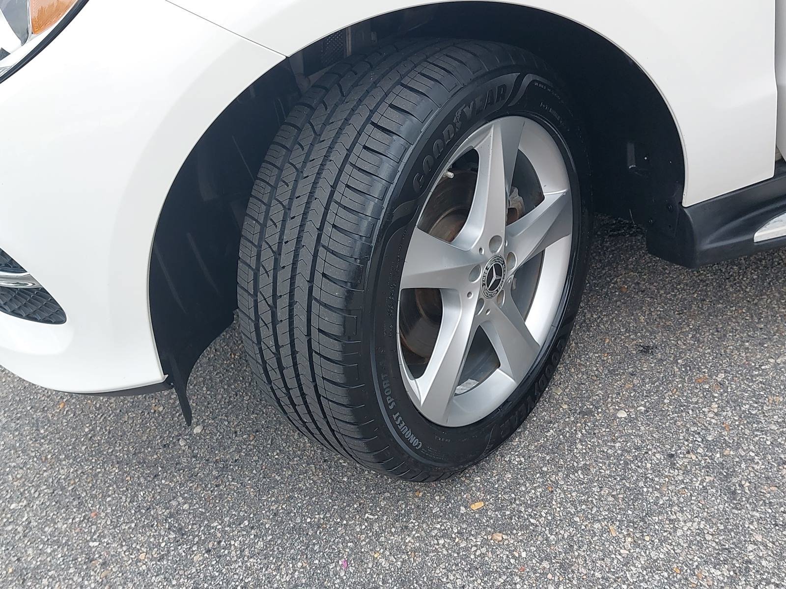 Used 2018 Mercedes-Benz GLE 350 4MATIC image 32