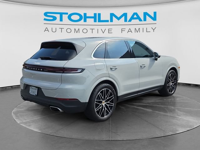 Used 2024 Porsche Cayenne AWD/4WD image 5