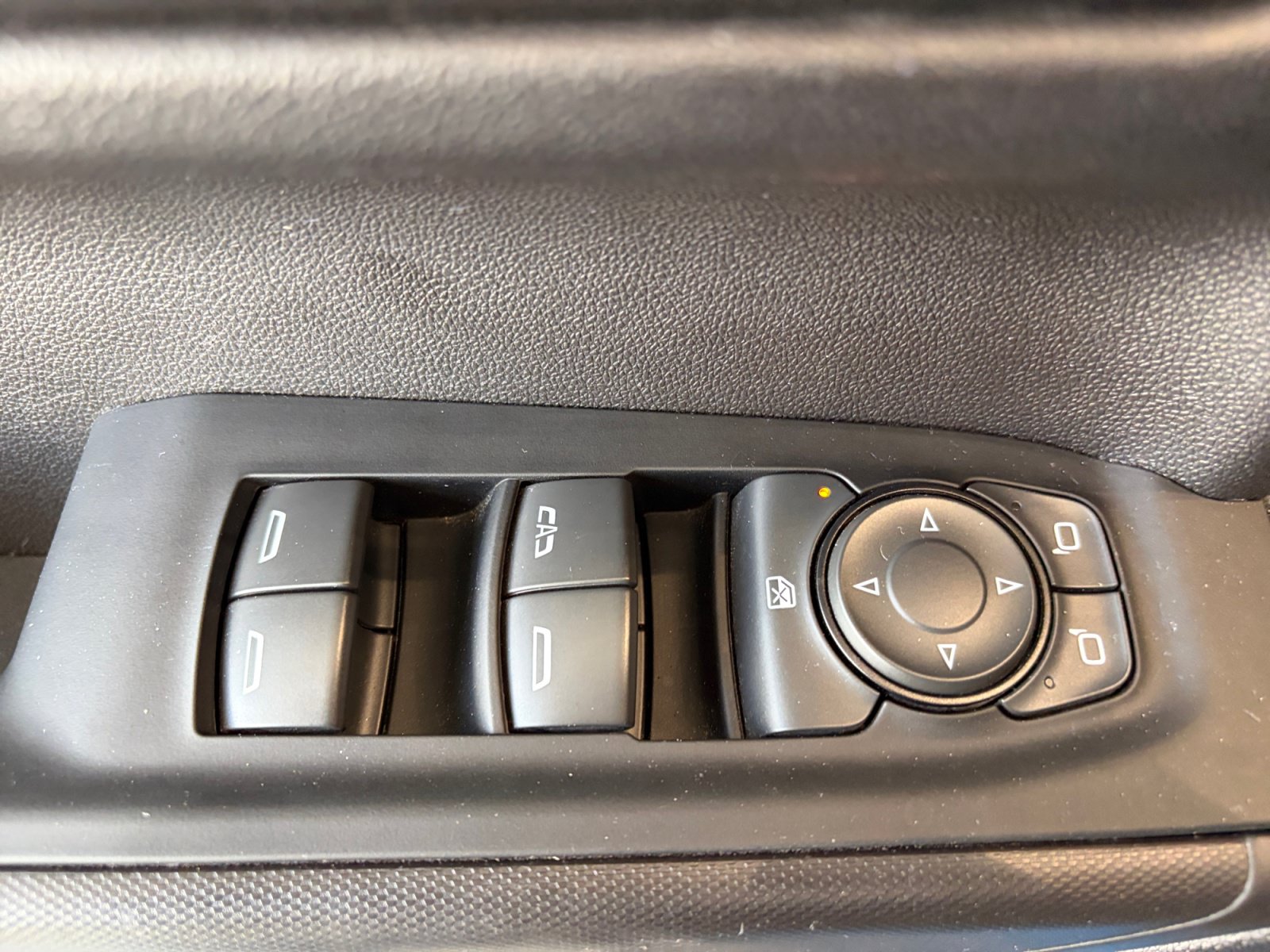 Used 2024 Chevrolet Silverado 1500 Custom Trail Boss w/ LPO, Dark Essentials Package AWD/4WD image 13