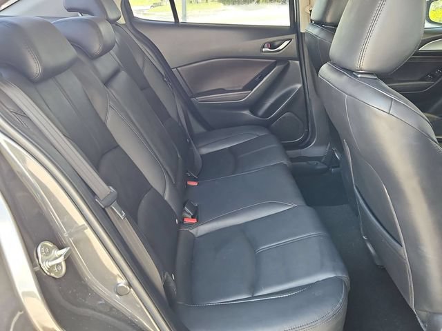 Used 2018 MAZDA MAZDA3 Touring FWD image 26