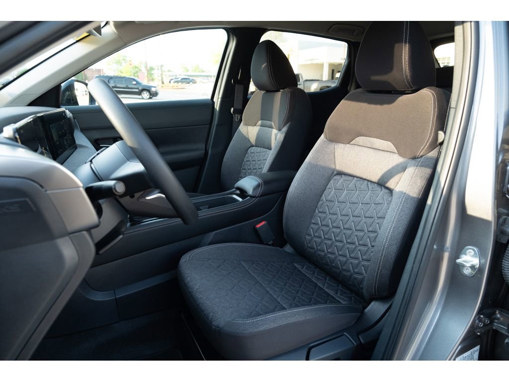 Used 2025 Nissan Kicks SV w/ Interior Electronics Package image 12