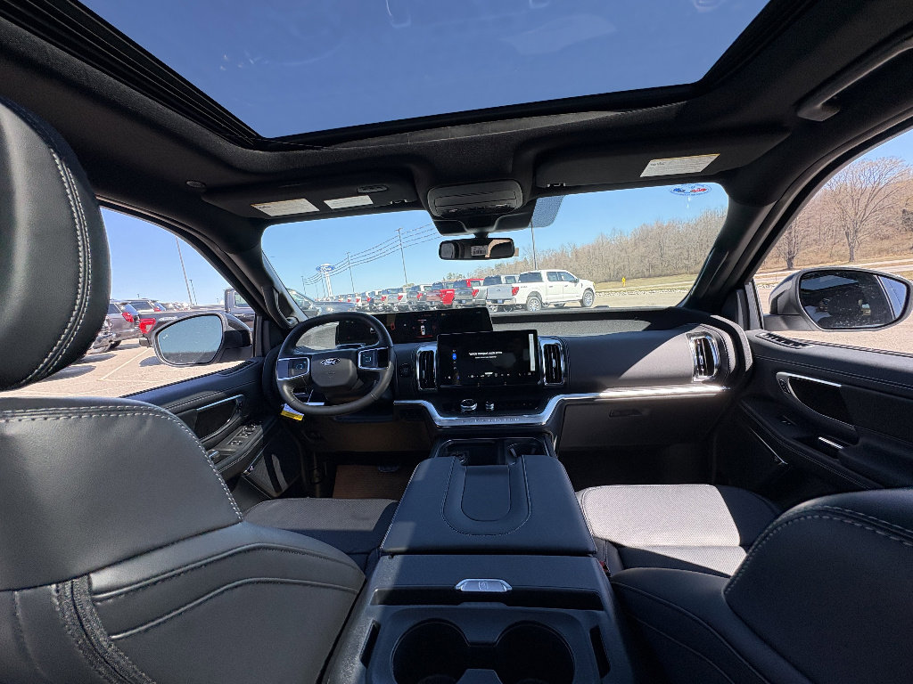 New 2026 Ford Expedition Platinum image 23