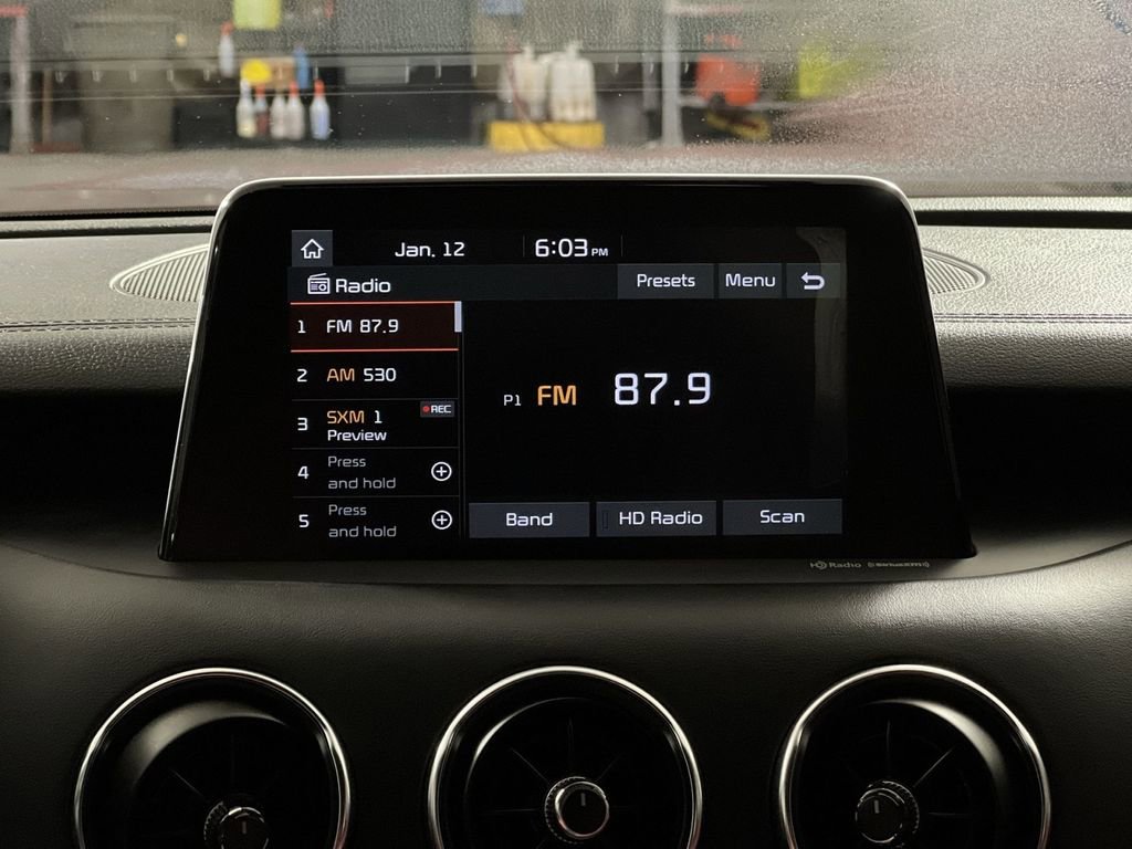 Used 2018 Kia Stinger GT2 image 18