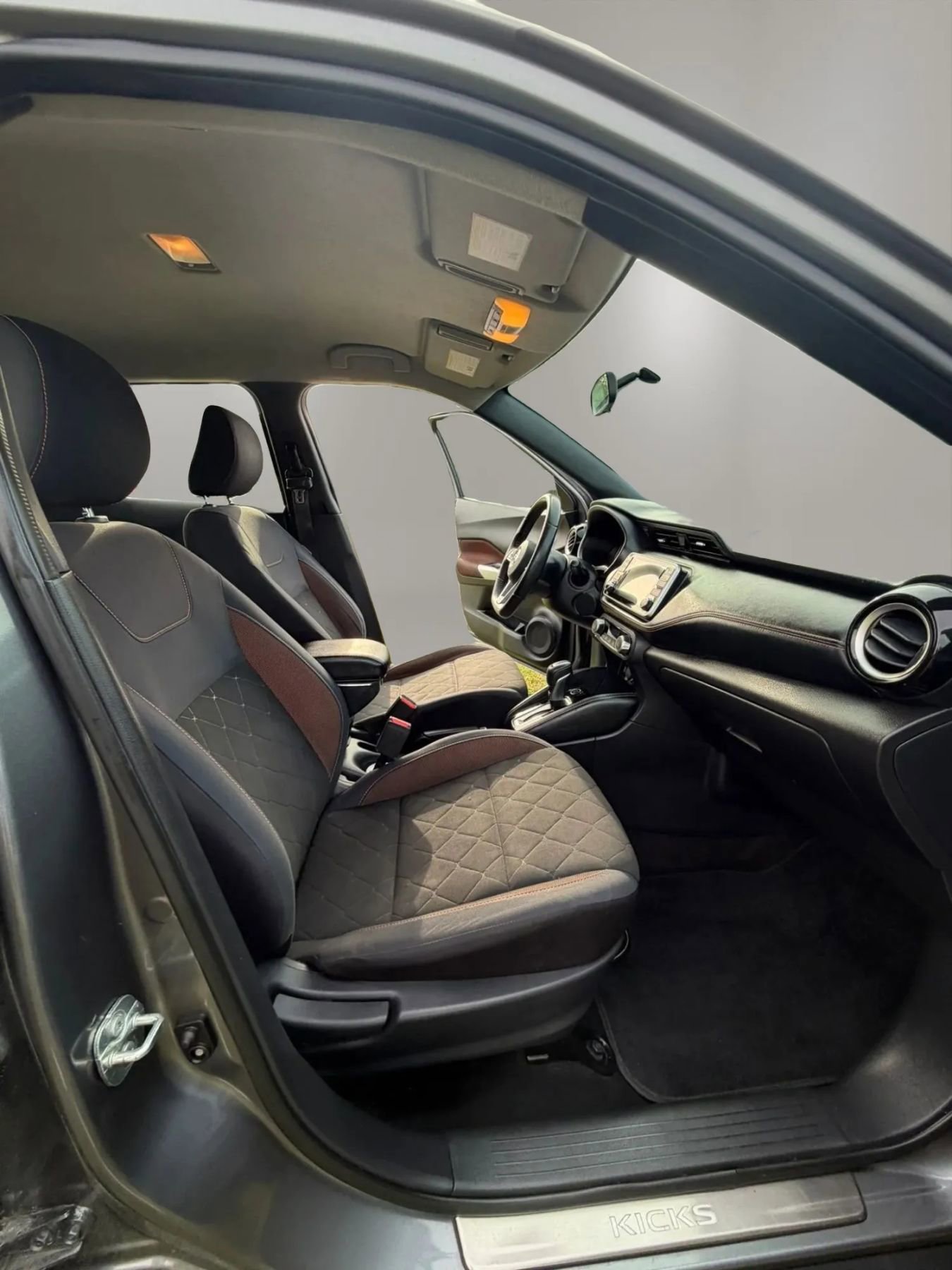 Used 2019 Nissan Kicks SR w/ Exterior Electronics Package image 10