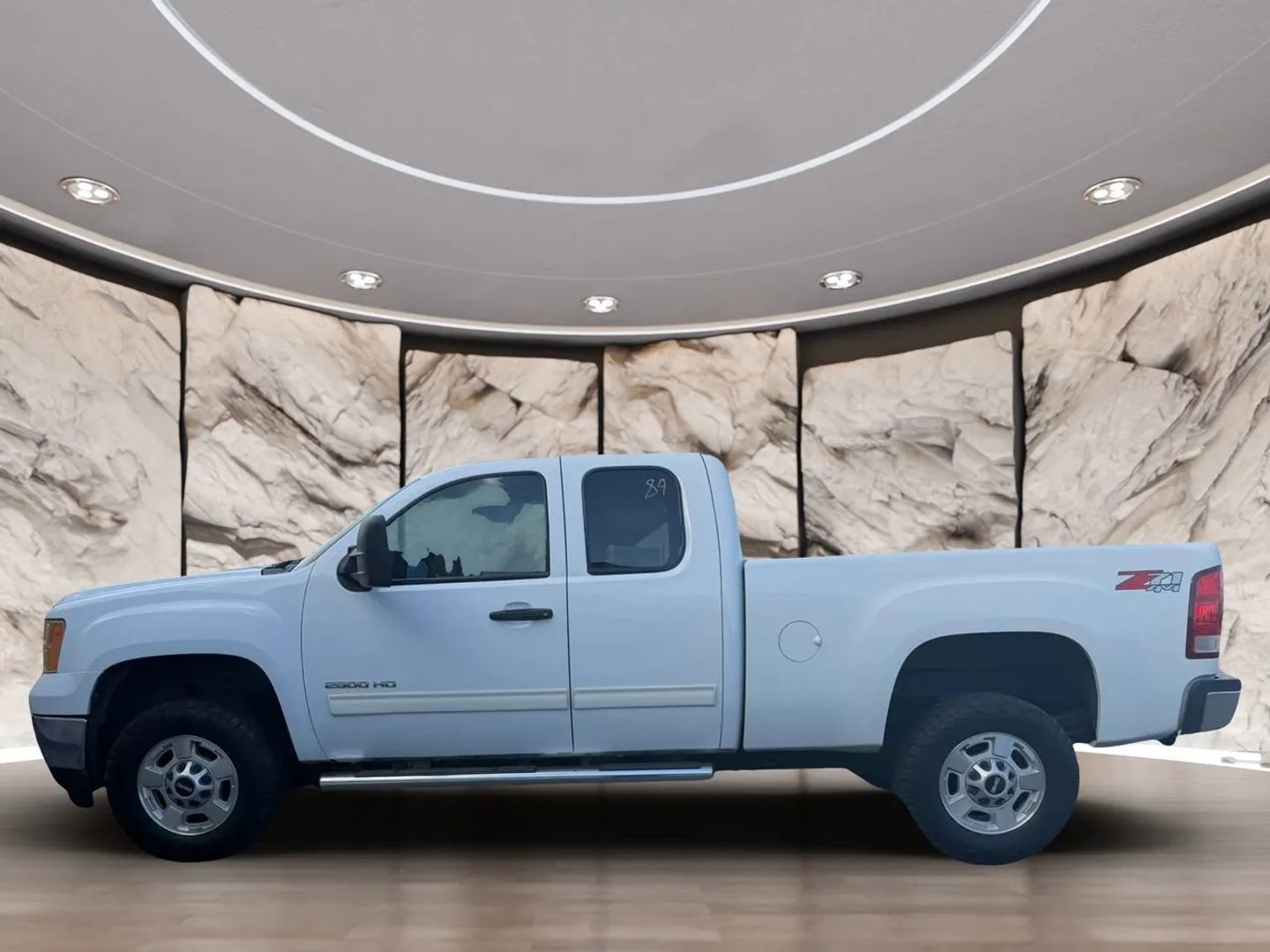 Used 2011 GMC Sierra 2500 SLE w/ SLE Preferred Package AWD/4WD image 5