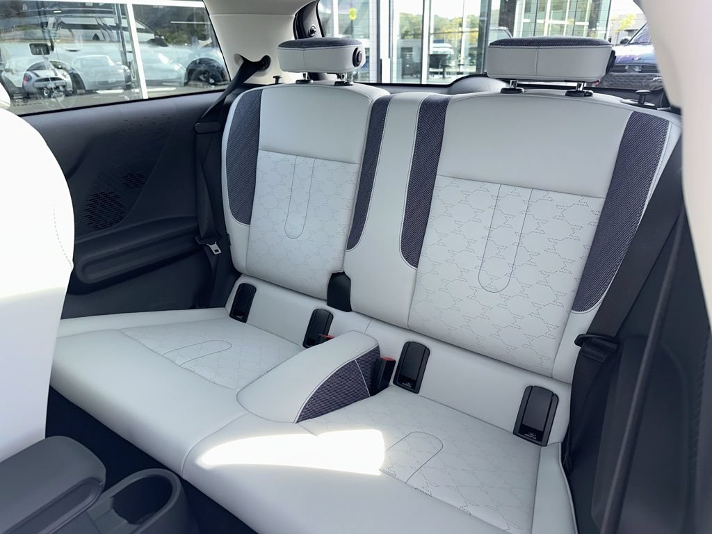 Used 2025 MINI Cooper S FWD image 29