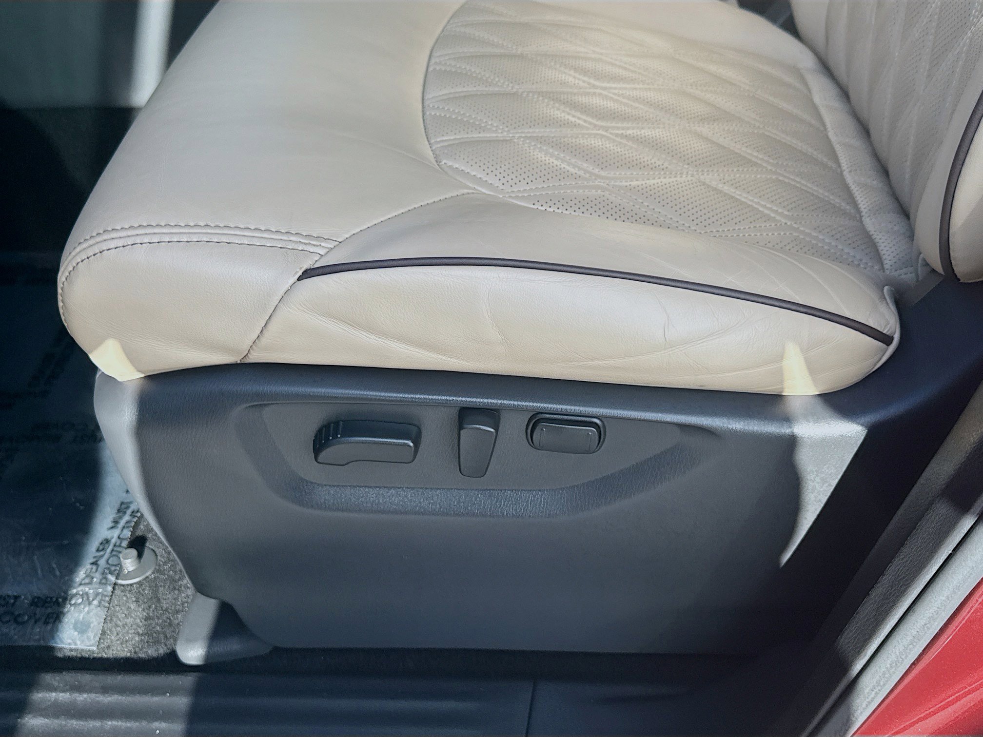 Used 2023 Nissan Armada Platinum w/ Cargo Package image 18