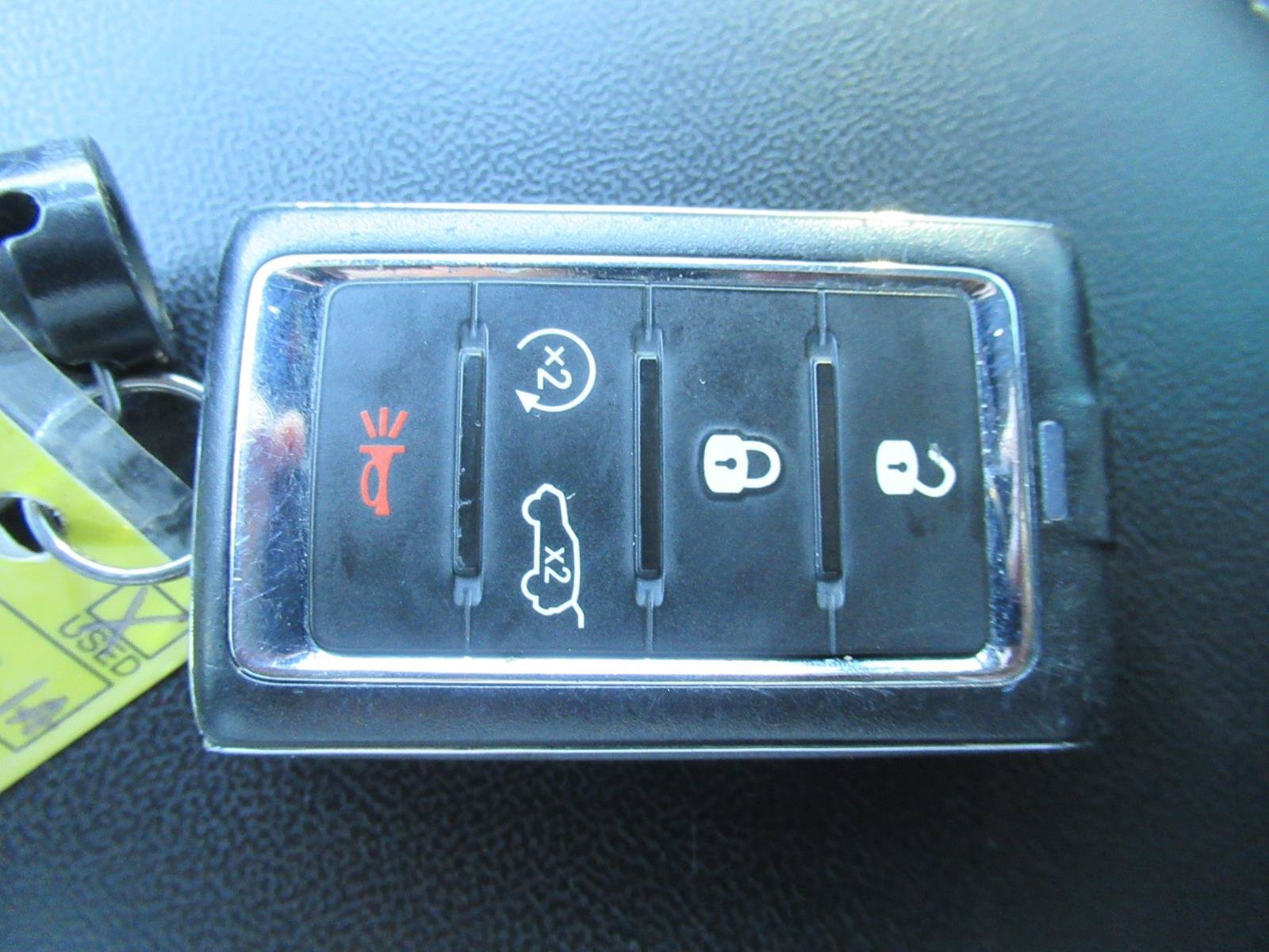 Used 2023 Jeep Grand Cherokee Limited AWD/4WD image 34