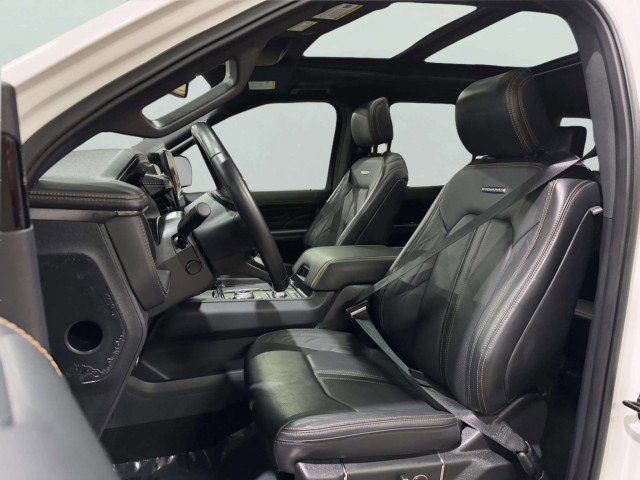 Used 2023 Ford Expedition Platinum image 29
