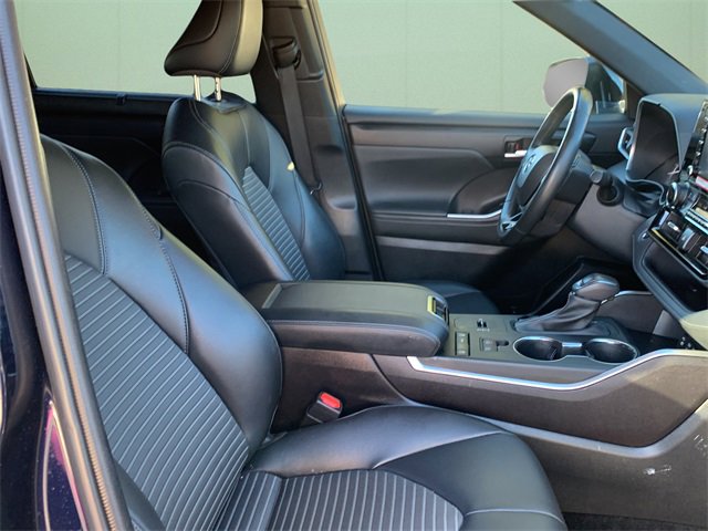 Used 2022 Toyota Highlander XSE image 41
