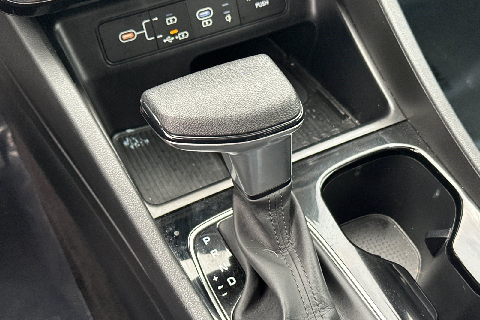 Used 2025 Hyundai Santa Cruz SEL FWD image 18