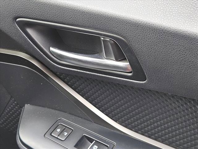 Used 2018 Toyota C-HR XLE FWD image 14