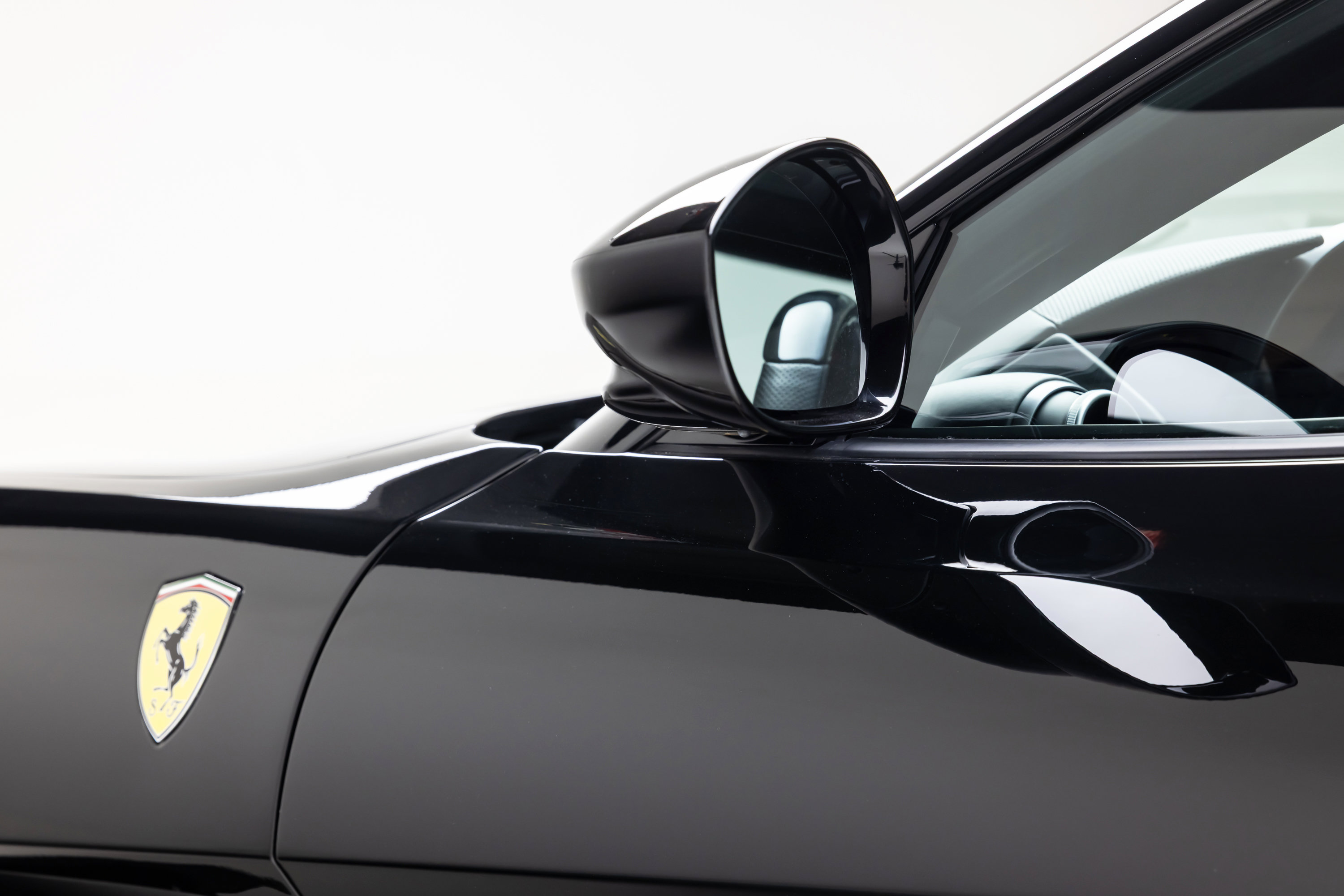 Used 2020 Ferrari Portofino RWD image 20