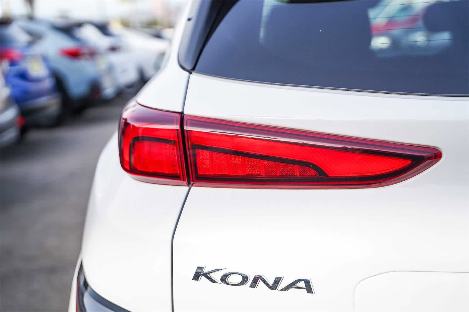 Certified 2022 Hyundai Kona Limited image 11