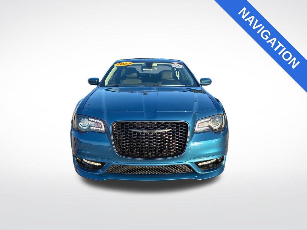 Used 2023 Chrysler 300 Touring L w/ Popular Equipment Group RWD image 9