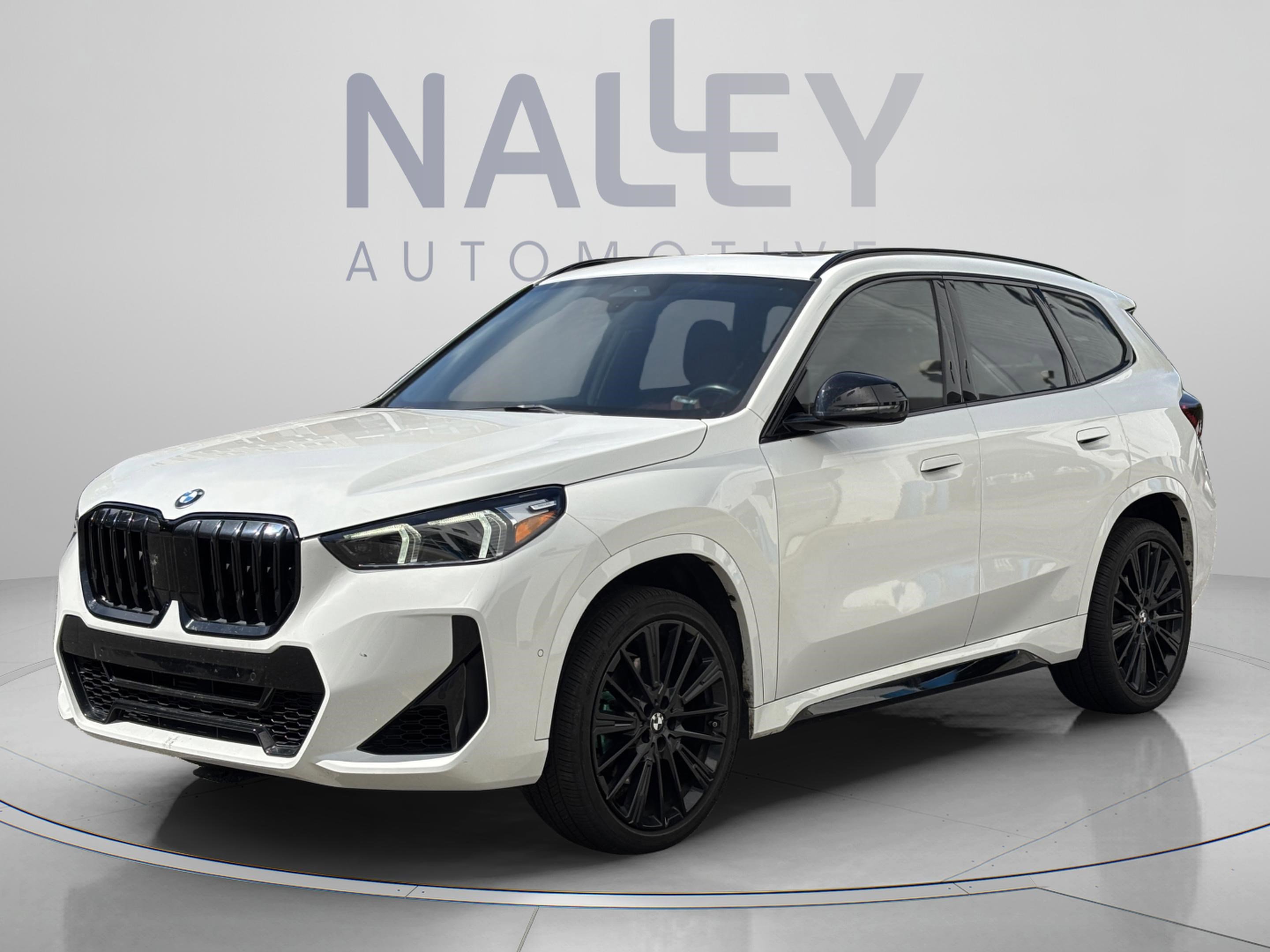 Used 2023 BMW X1 xDrive28i w/ M Sport Package image 1