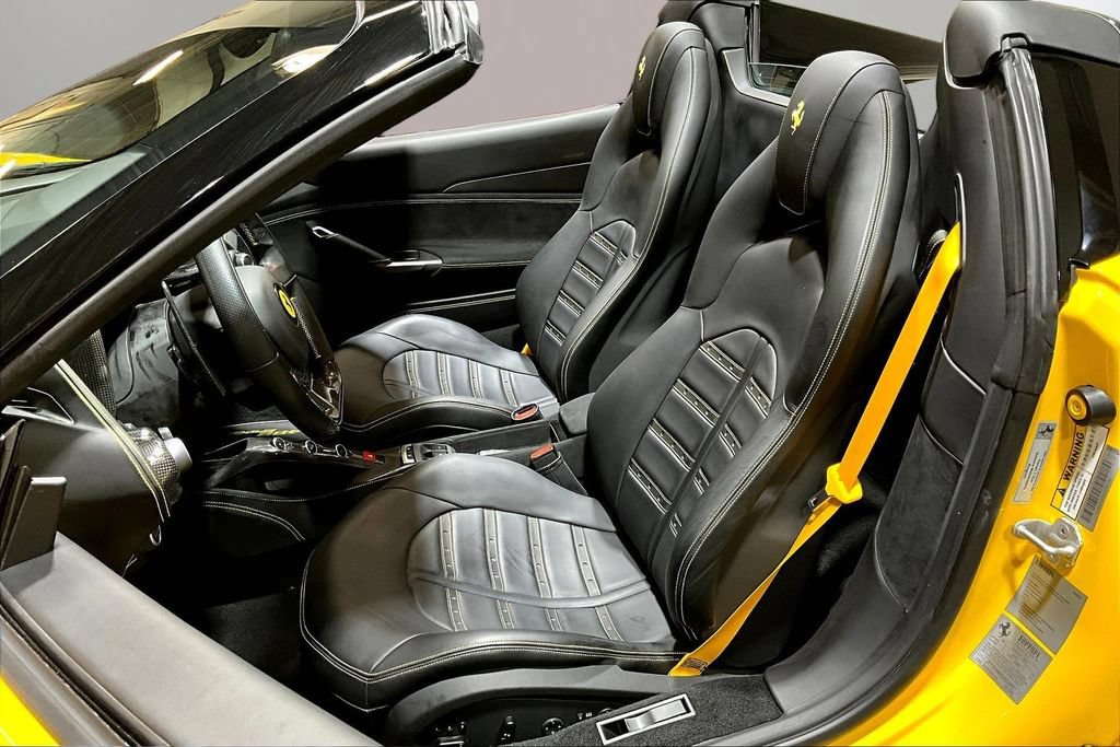 Used 2018 Ferrari 488 Spider RWD image 19