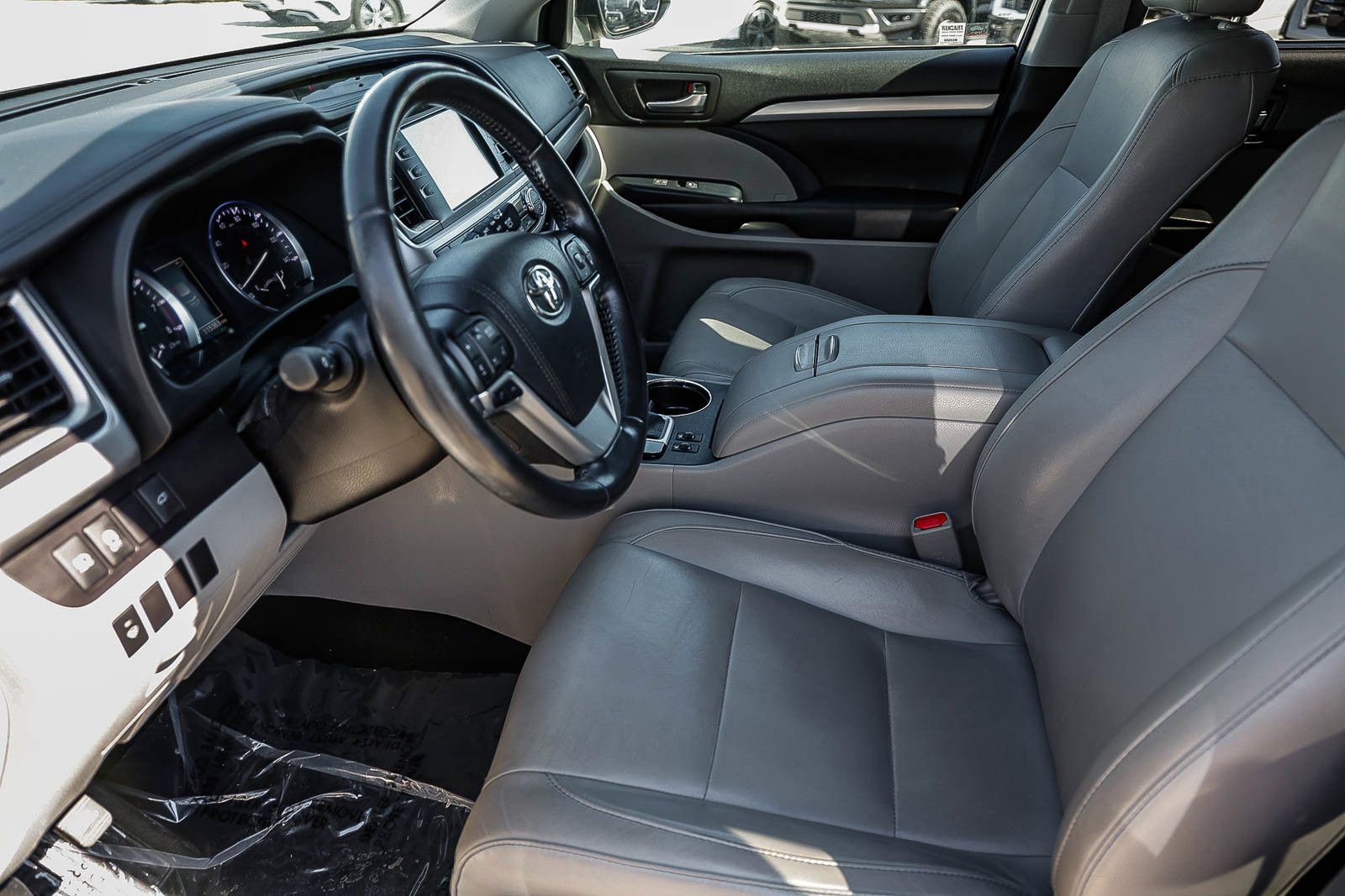 Used 2017 Toyota Highlander XLE image 20