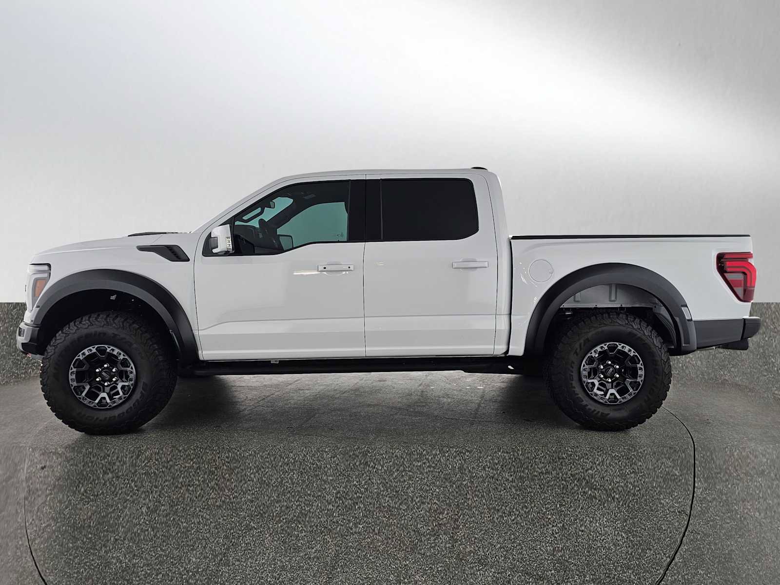 Used 2025 Ford F150 Raptor w/ Equipment Group 803A Raptor R image 6