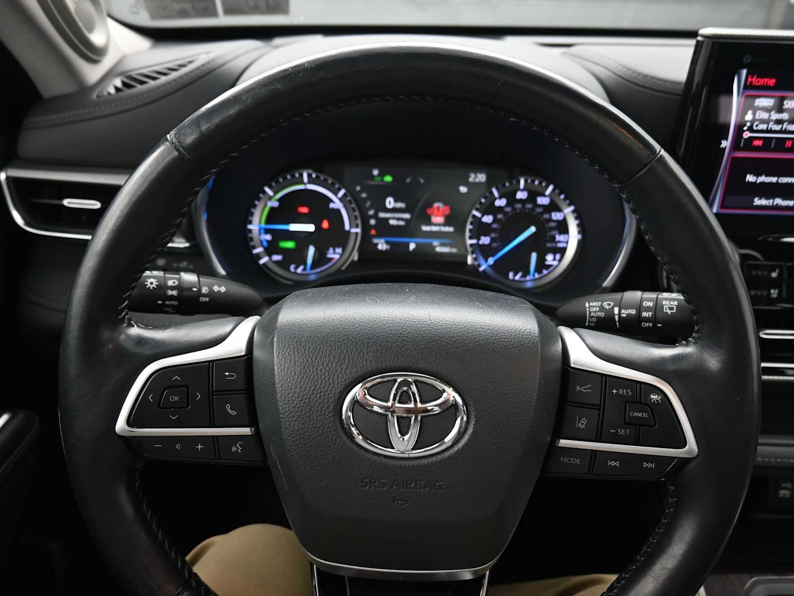 Used 2022 Toyota Highlander Platinum image 11