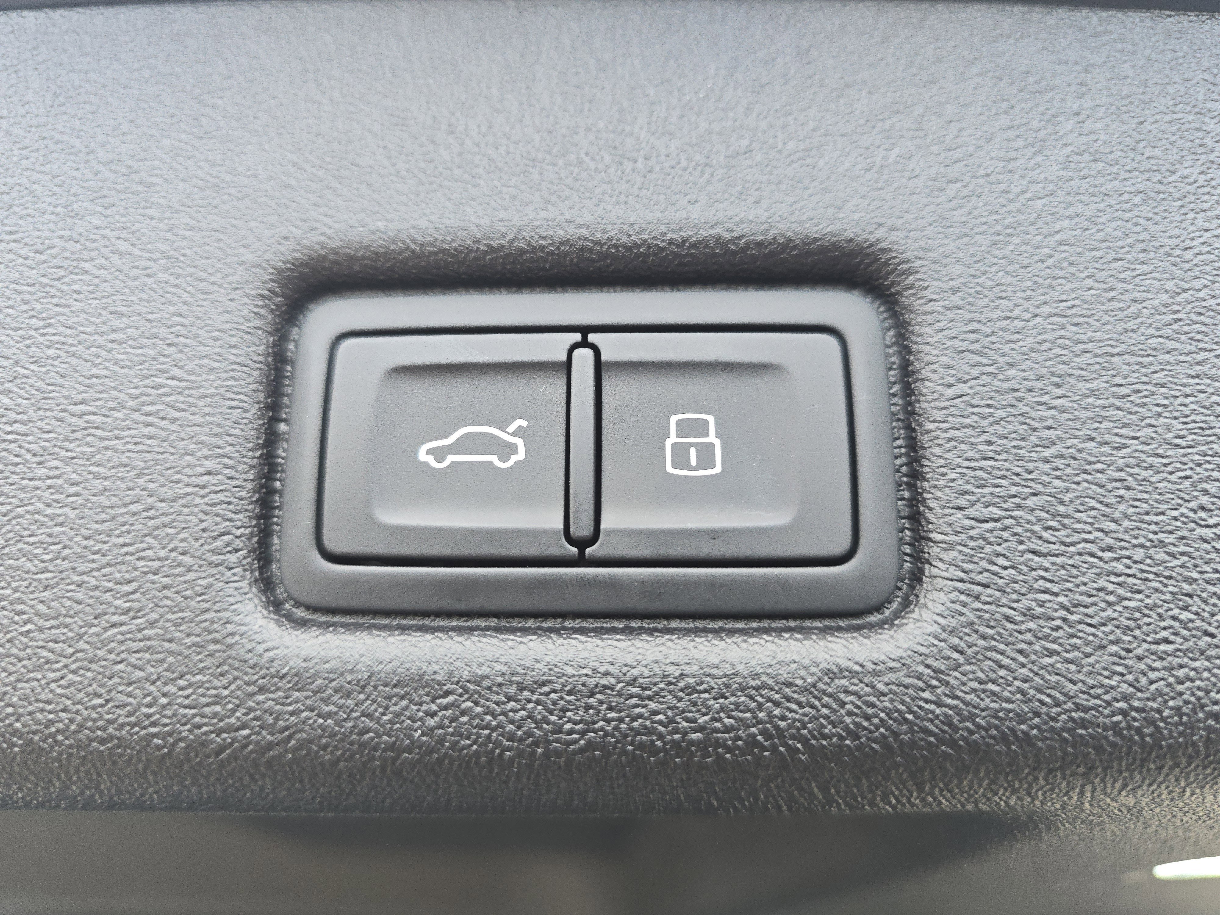 New 2025 Audi Q5 Premium Plus image 16