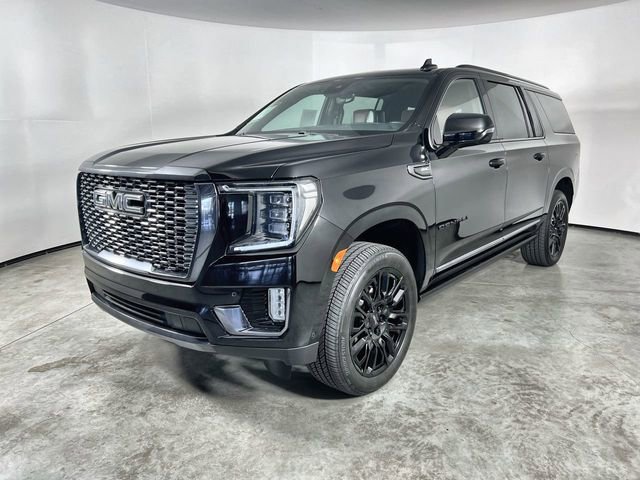 Used 2023 GMC Yukon XL Denali Ultimate image 4