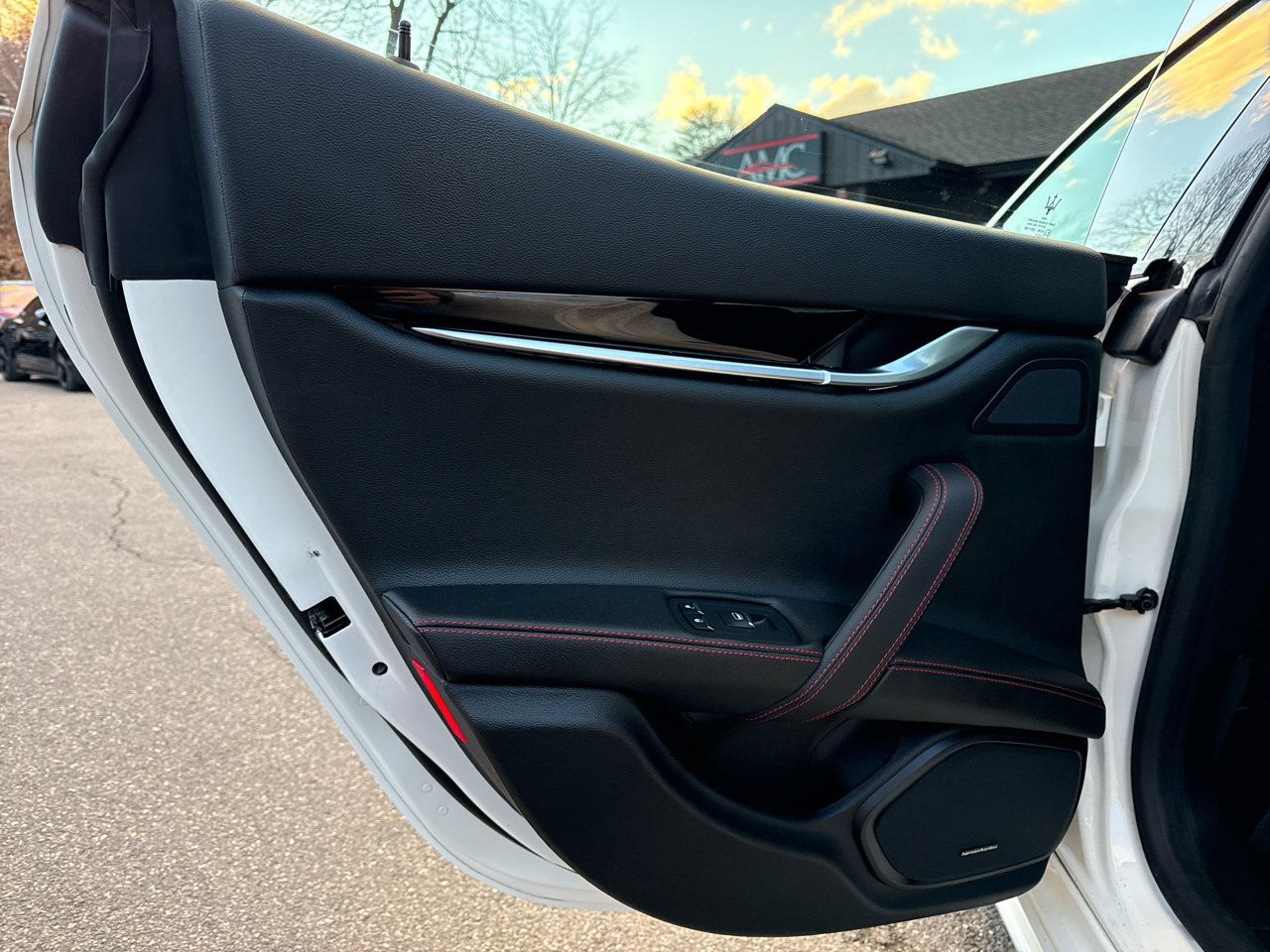 Used 2022 Maserati Ghibli Modena Q4 image 16