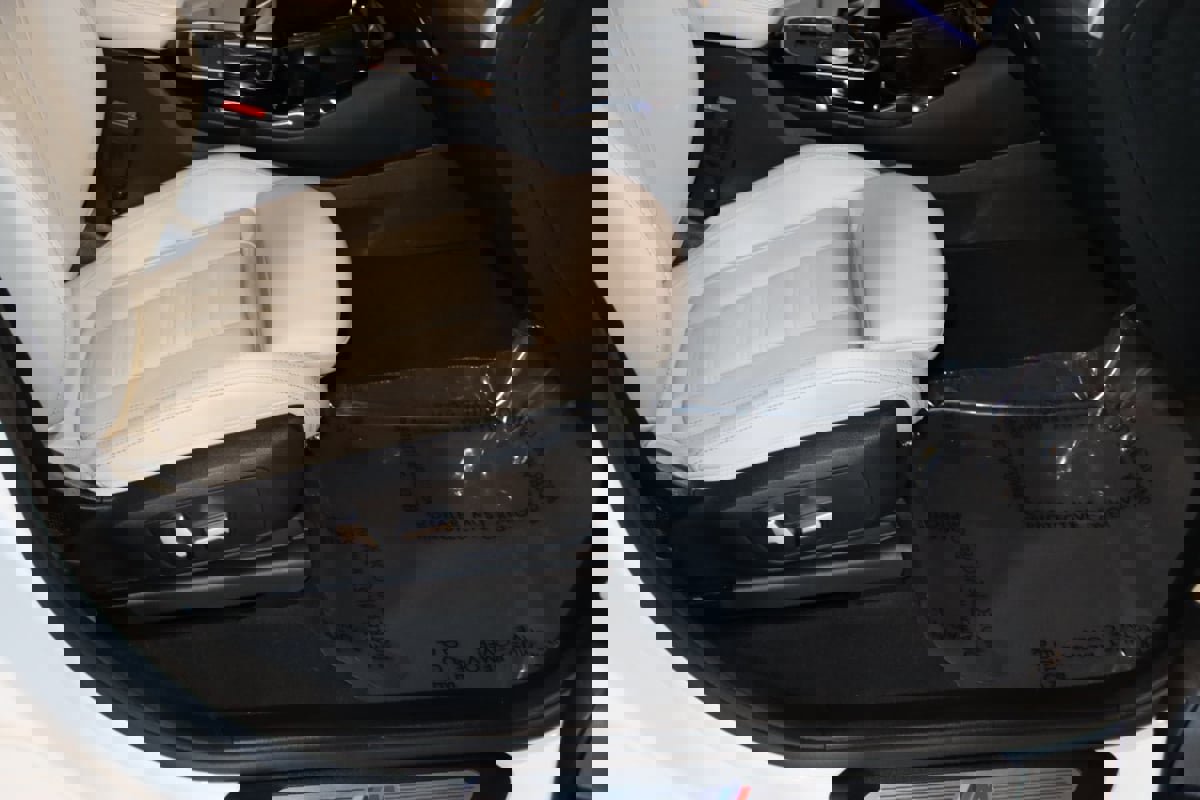 Used 2023 BMW X3 M40i w/ Premium Package image 57