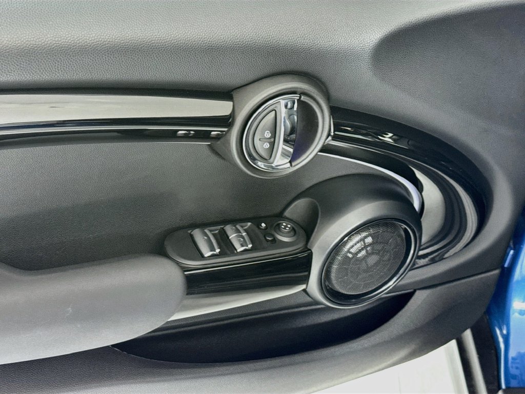 Certified 2024 MINI Cooper S FWD image 31