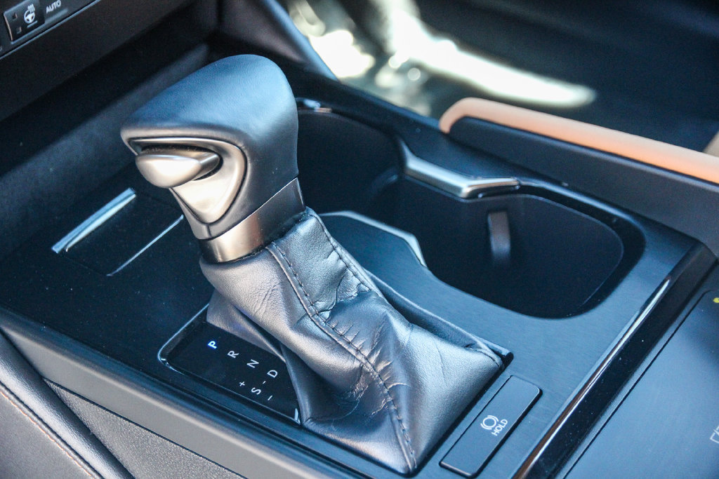 Certified 2024 Lexus ES 350 w/ Premium Package FWD image 21