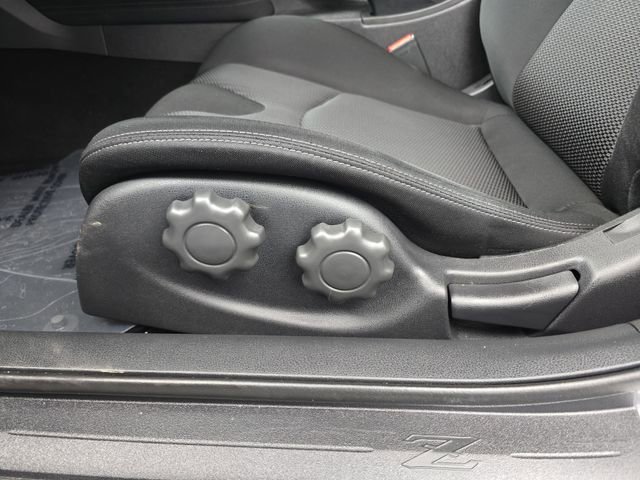 Used 2025 Nissan Z Sport w/ Floor Mat Package image 23
