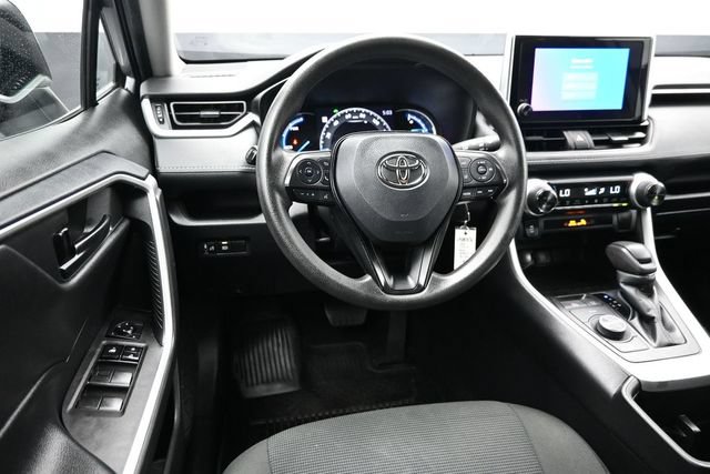 Used 2023 Toyota RAV4 LE AWD/4WD image 11