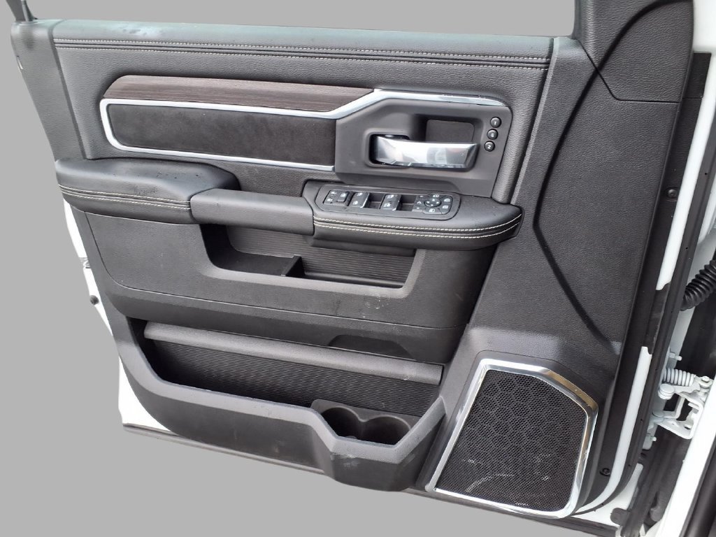 New 2027 RAM 3500 Laramie AWD/4WD image 18