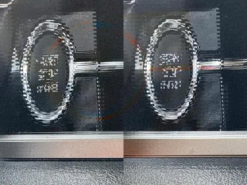 Used 2023 Mitsubishi Outlander SEL image 13