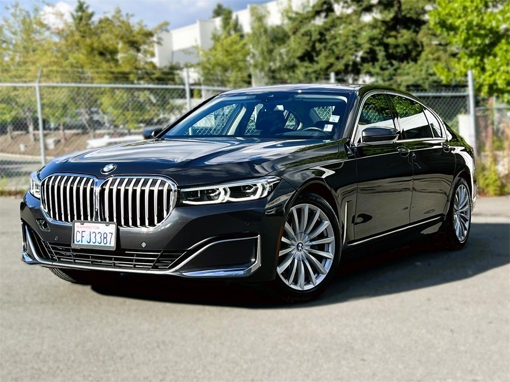 Used 2022 BMW 740i image 1