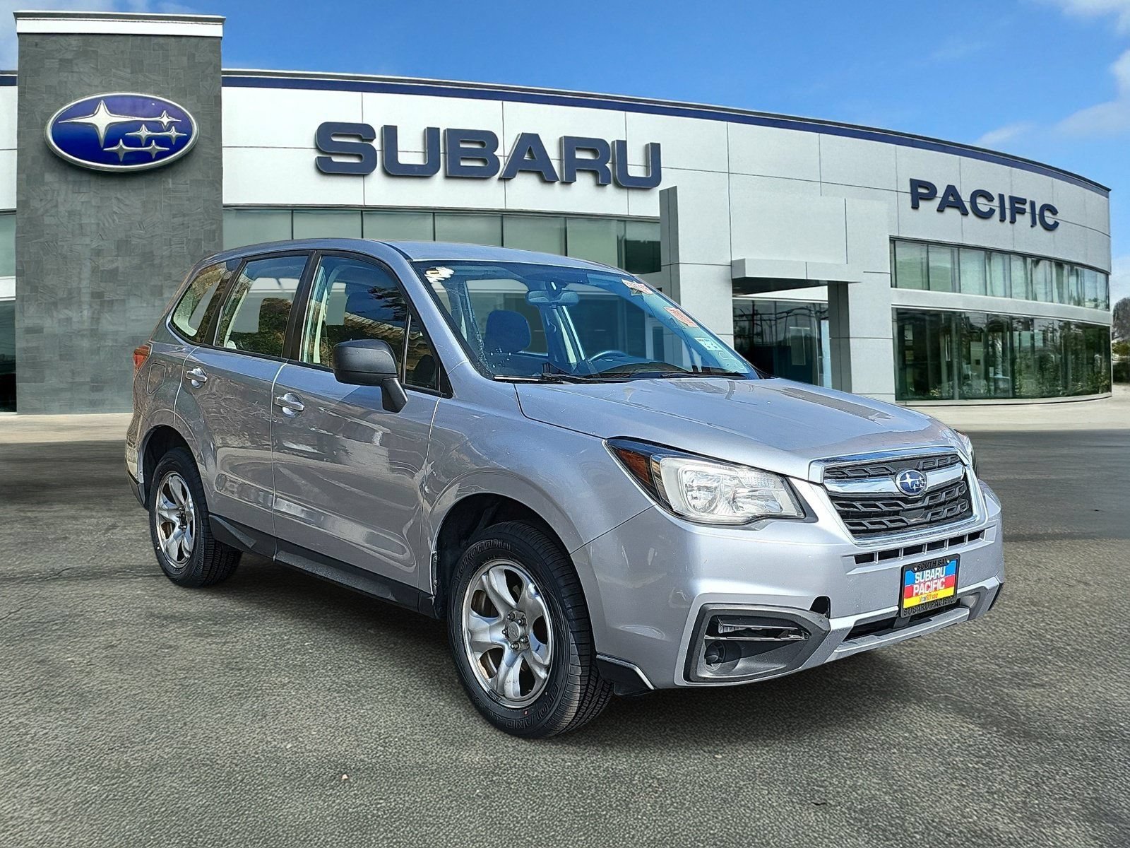 Used 2017 Subaru Forester 2.5i AWD/4WD image 1